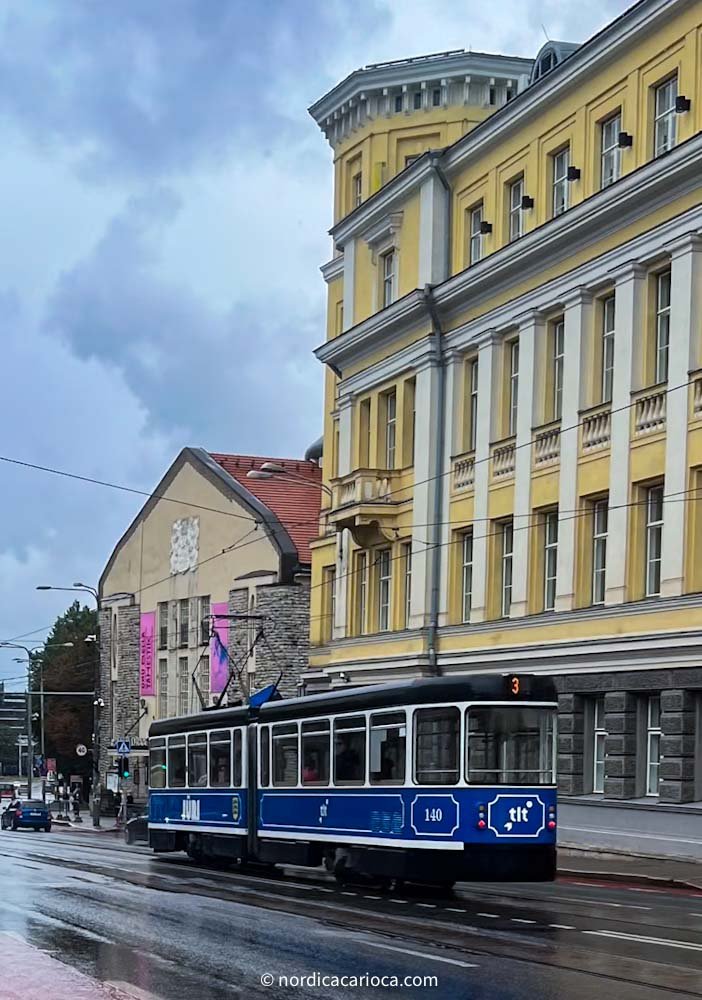 Tallinn travel guide: Public Transportation in Tallinn, Estonia